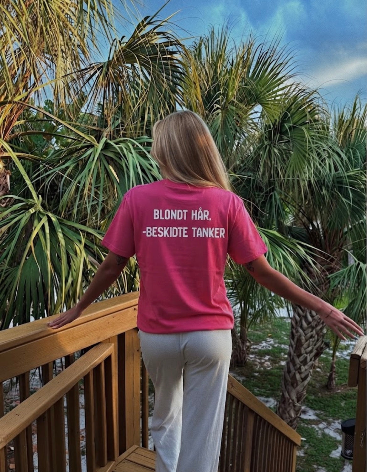 Blondt hår, beskidte tanker Tees
