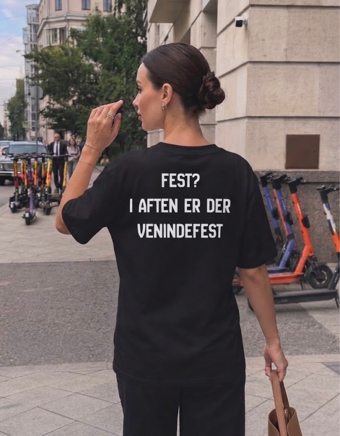 Fest ? i aften er der venindefest Tees