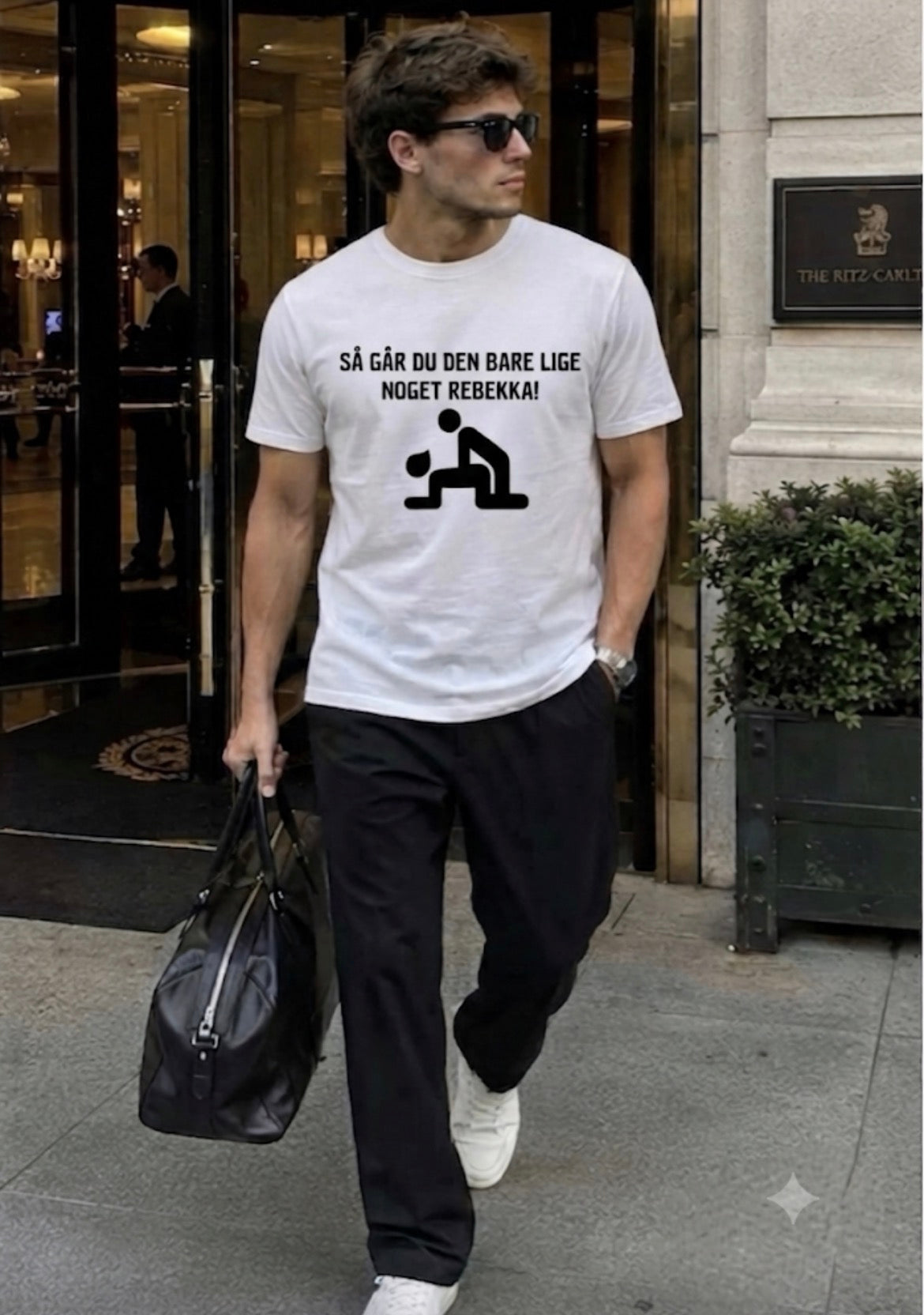 SÅ GIK DU DEN BARE LIGE NOGET REBEKKA Tees