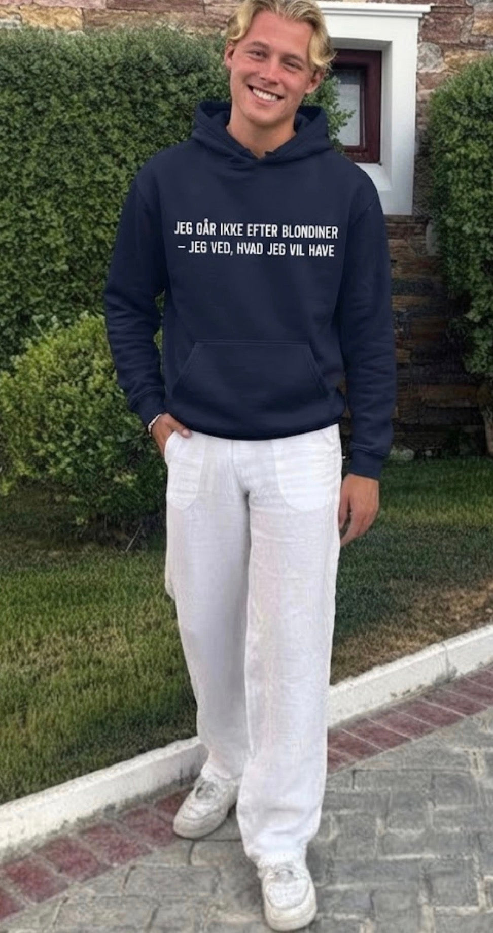 Jeg går ikke efter blondiner — jeg ved, hvad jeg vil have  Hoodie