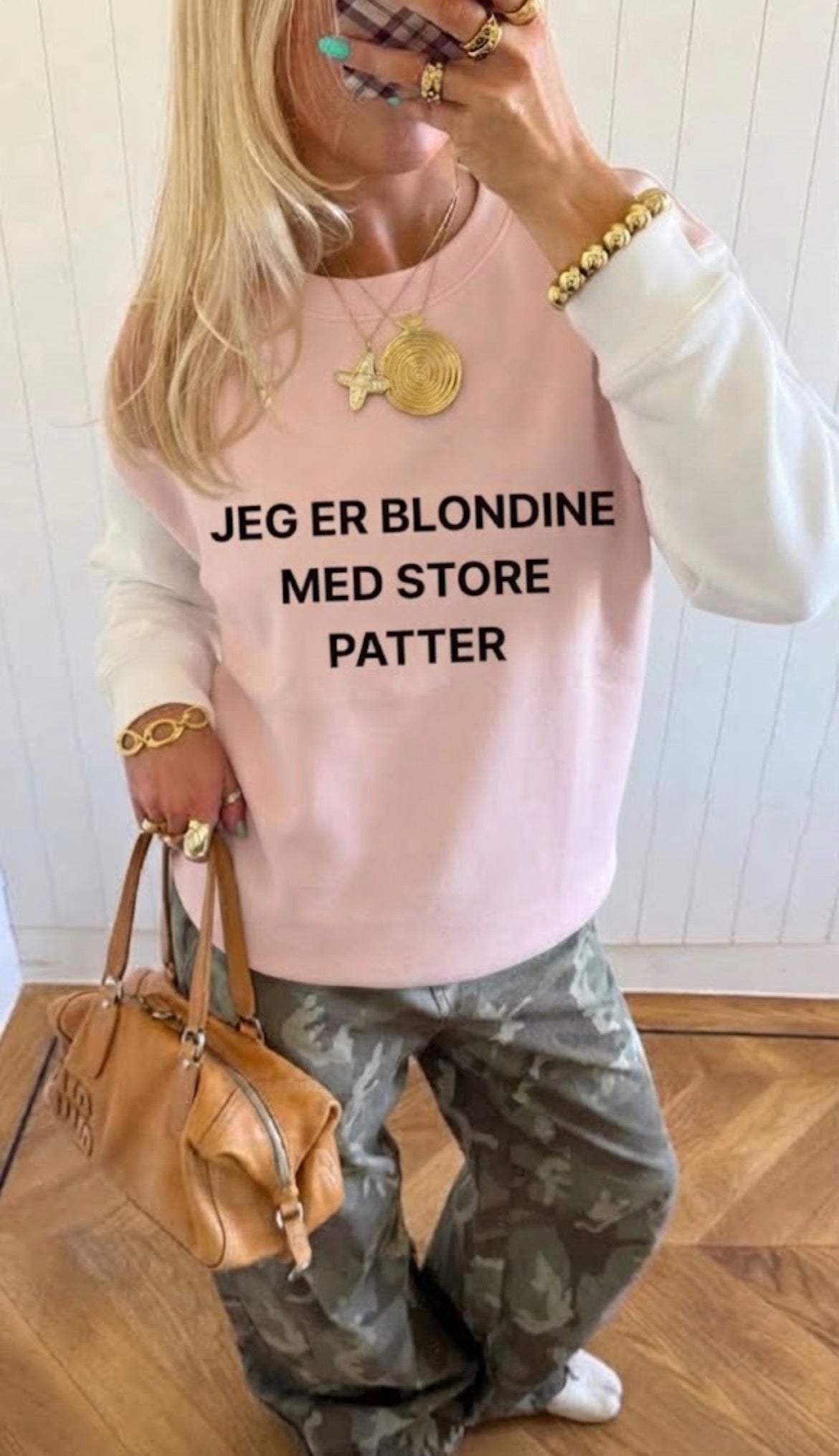 Jeg er blondine med store patter Two-Tone Sweatshirt