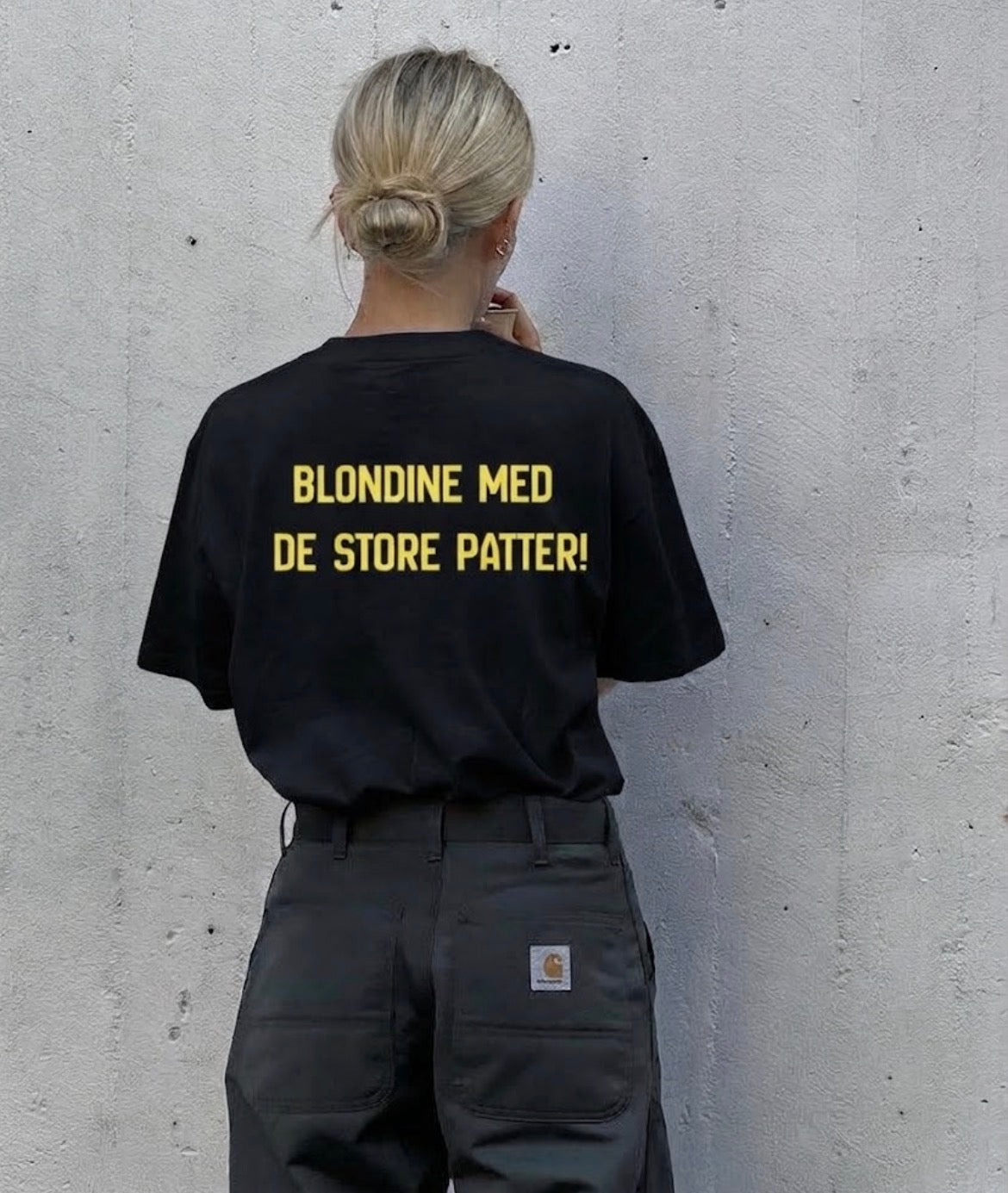Blondine med de store patter tees