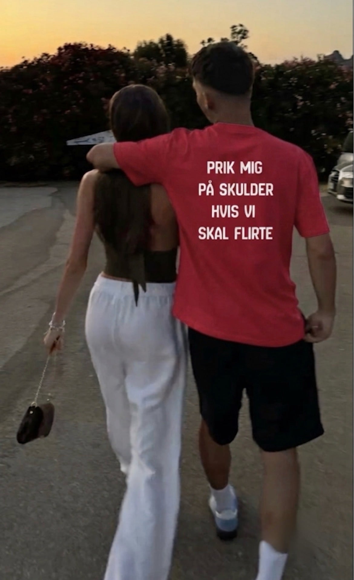 Prik mig på skulder hvis vi skal flirte  Tees