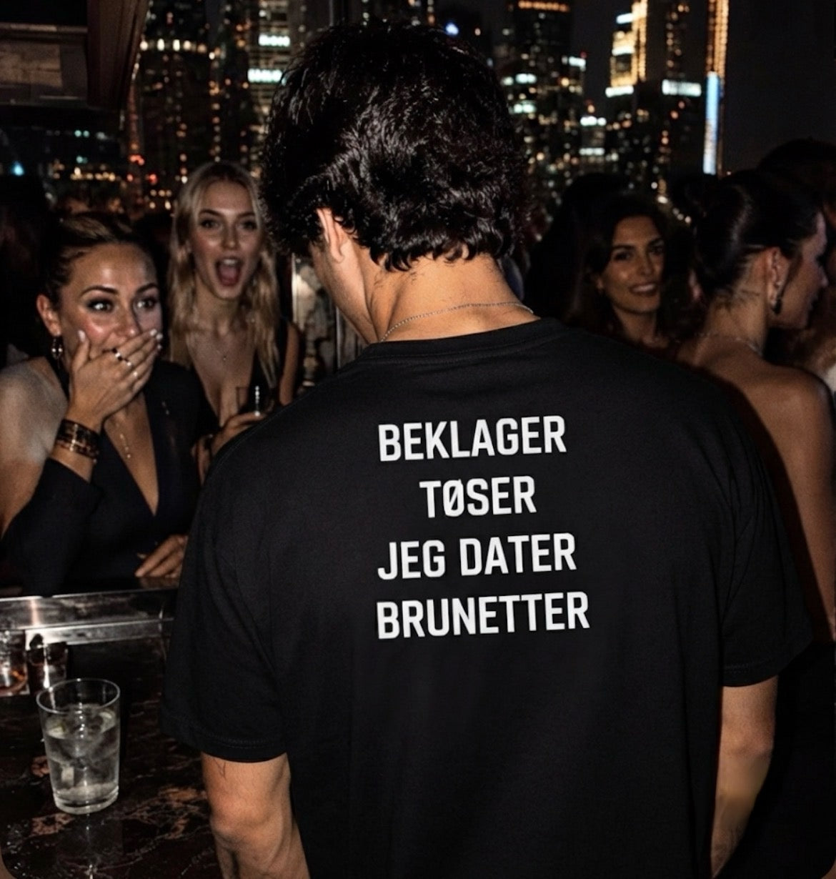 Beklager tøser jeg dater brunetter Tees