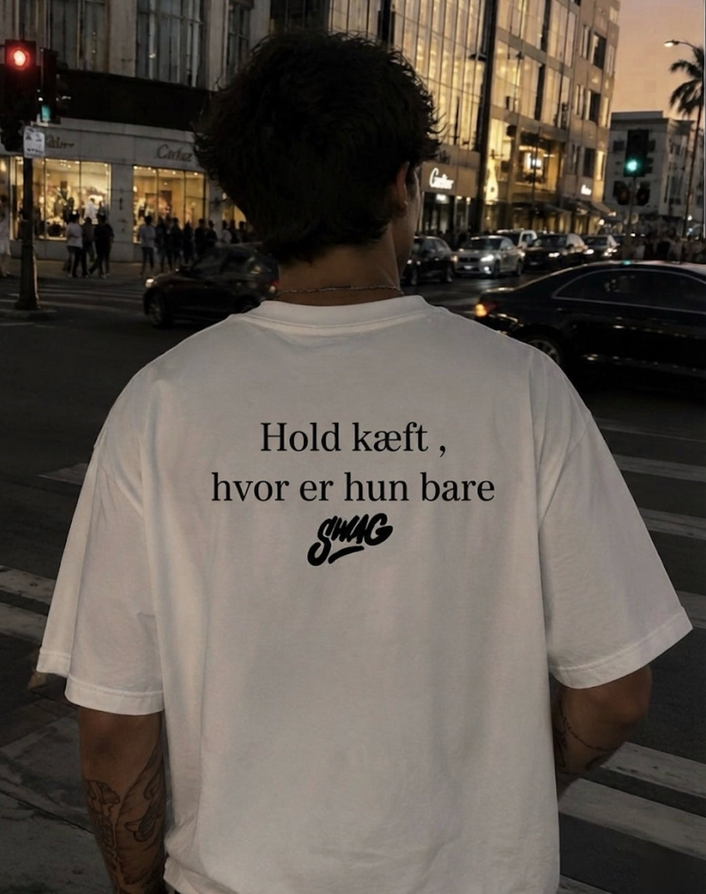 Hold kæft, hvor er hun bare SWAG
 Tees