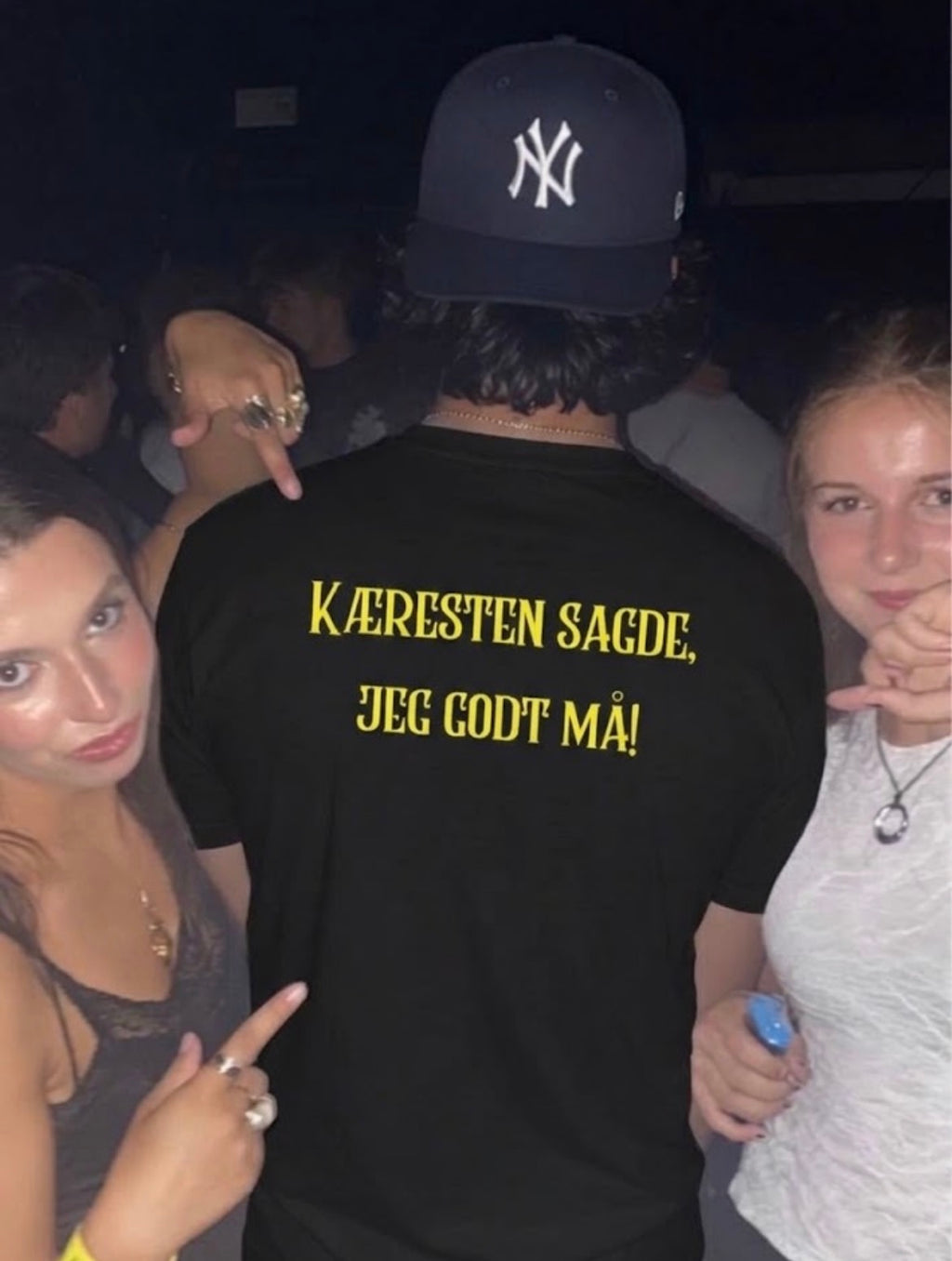 Kæresten sagde , jeg godt må ! tees
