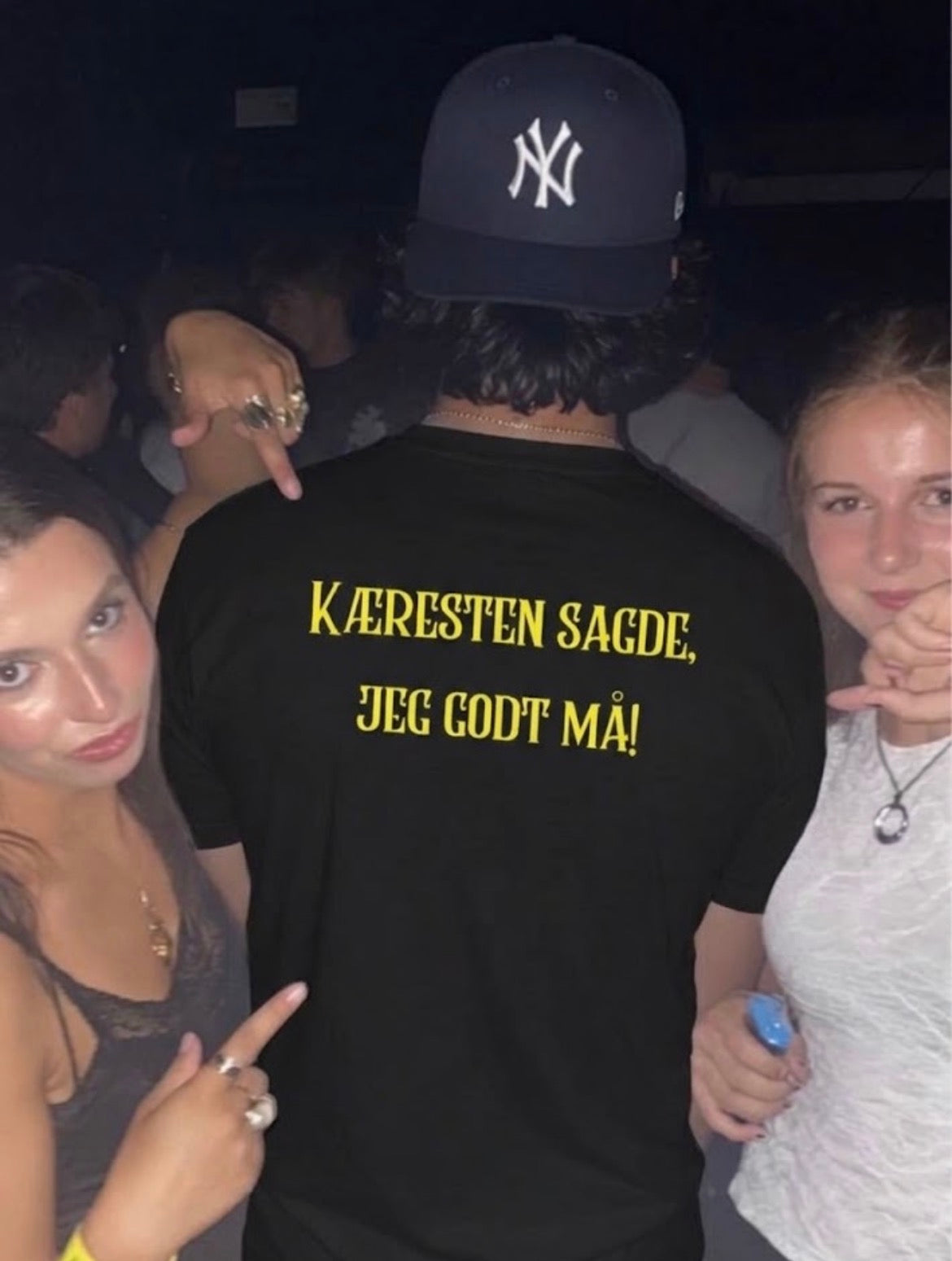 Kæresten sagde , jeg godt må ! tees